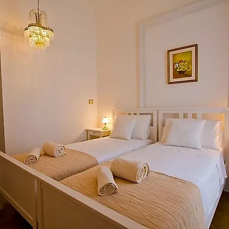 Couette-café Golden Trieste