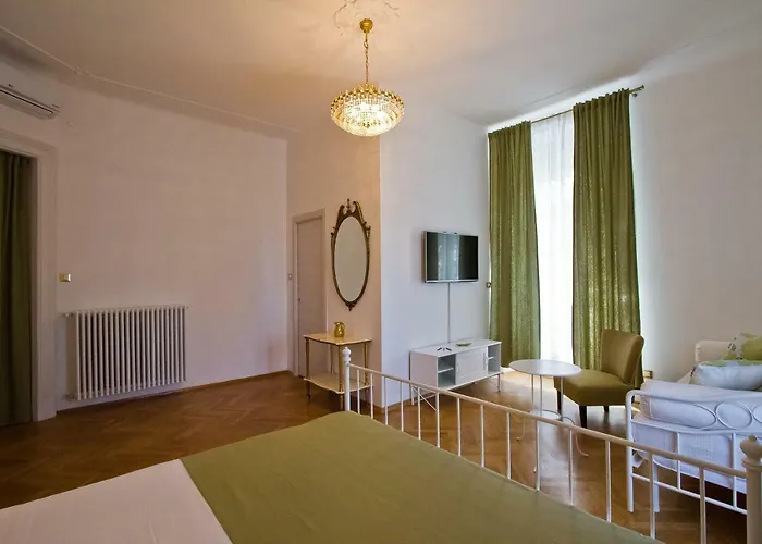 Golden טריאסטה